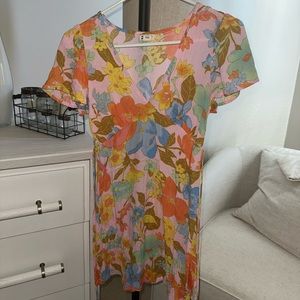 Billabong floral dress size small